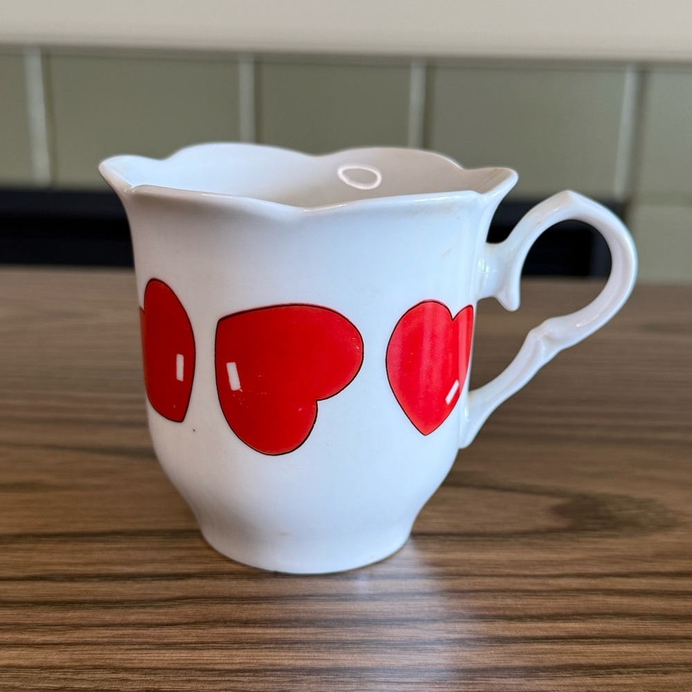 Betty Boop 1997 Heart Design White Mug